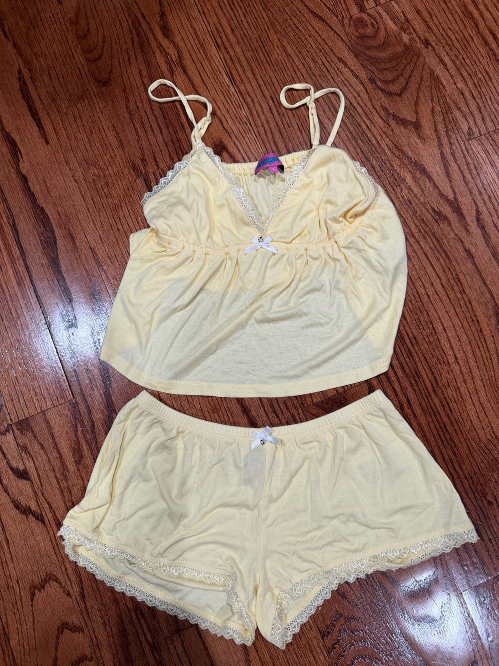 Edikted Pale Yellow Lace-Trim Cami & Short Sleep Set